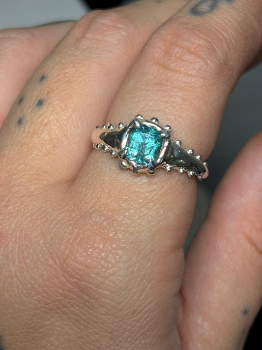 Blue tourmaline ring